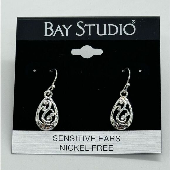 Bay Studio Small Silver Tone Tear Drop Dangle Earrings 1 inch - Picture 4 of 5